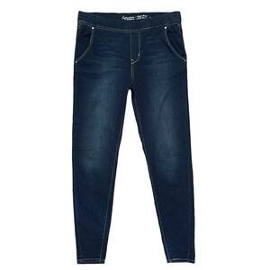 Levi Signature High Rise Pull On Jegging EUC Size Medium